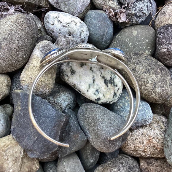 Signed Native American Vintage Z-Otero Sodalite Three Stone Sterling Silver Cuff - Picture 8 of 13